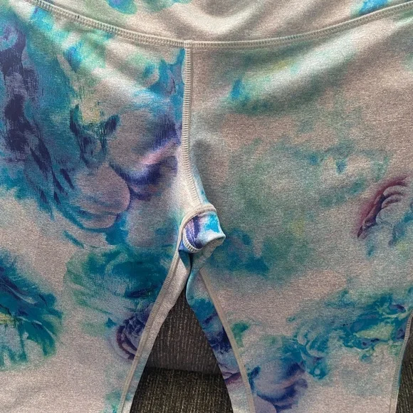 MPG Blue and Purple Cropped Leggings - Picture 3 of 6